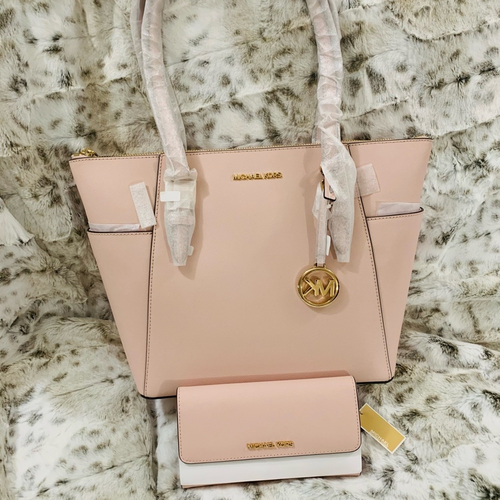 Jet set Saffiano Leather Tote Bag + wallet